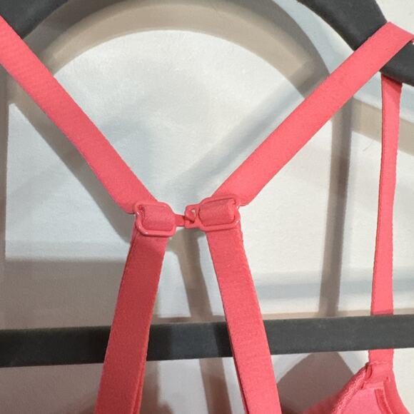 NWT All In Motion Padded Sports Bra Light Red Size M - Picture 3 of 10